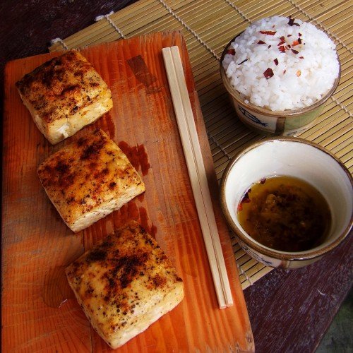 Baked Tofu in Spicy Ginger Garlic Oil